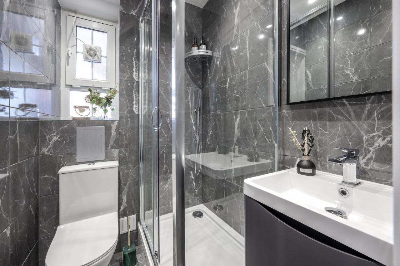 Cosy 4-Bedroom Apartment Next To Borough London Exterior photo